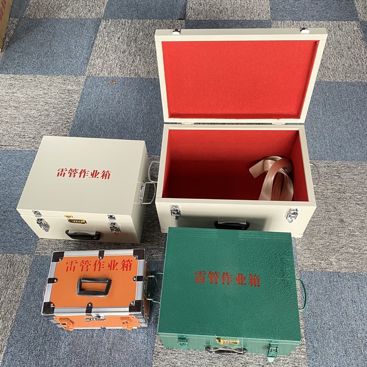 正定爆破工程作业箱如何选择？玻璃钢与传统材质的全面对比